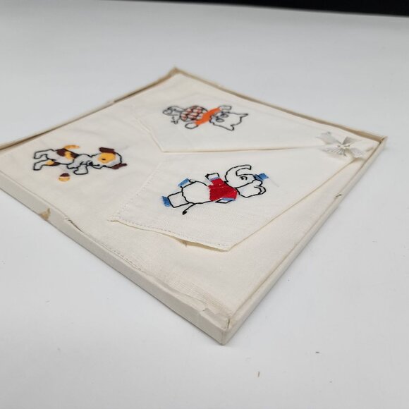 Vintage Children's Handkerchief Set With Embroidered Animals Cat Dog & Elephant - Picture 8 of 10